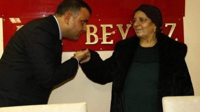 Taştan Ailesinde Anne Acısı