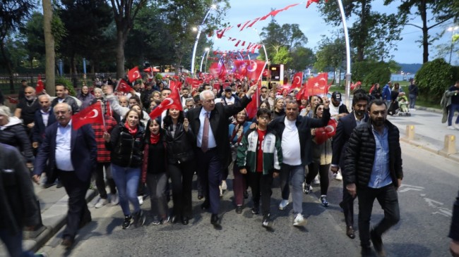 Beykoz’da binlerce kişi 19 Mayıs Gençlik Bayramı için yürüdü