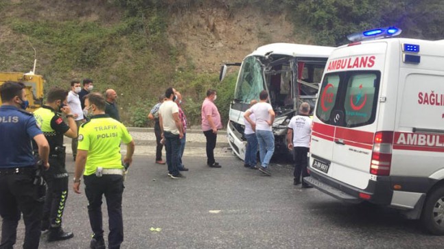 Beykoz’da belediye araçları kaza yaptı, 7 yaralı