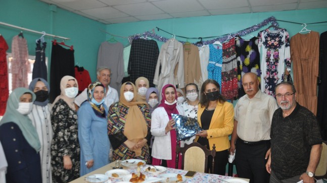 Milli Eğitim Müdürü Özcan’dan Halk Eğitimi Merkezi Giyim Kursu’na Ziyaret