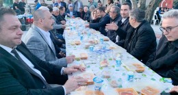 İYİ Partililer Beykoz Belediye Meydanına sığmadı
