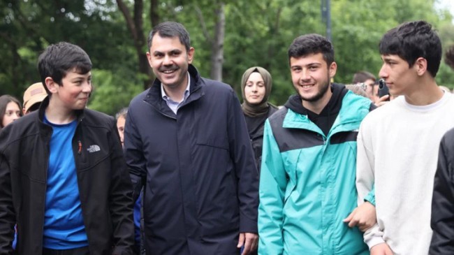 Murat Kurum 19 Mayıs’ta Beykozlu gençlerle yürüdü