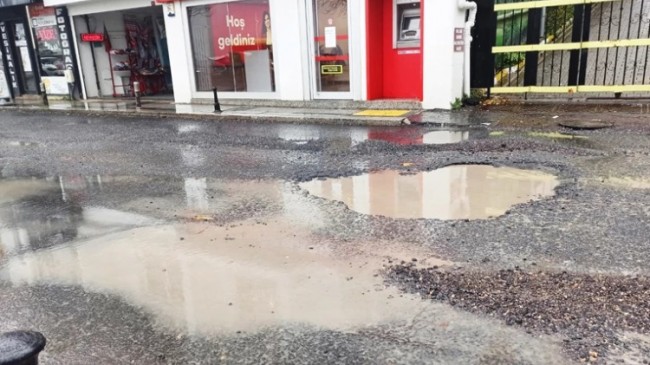 Beykoz’da vatandaş asfaltlarda ki çukurlar yüzünden şikayetçi