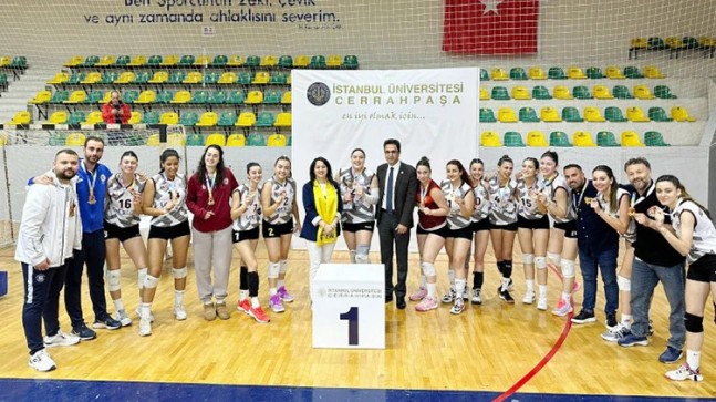 Beykoz Üniversitesi kadınlarda voleybol şampiyonu oldu